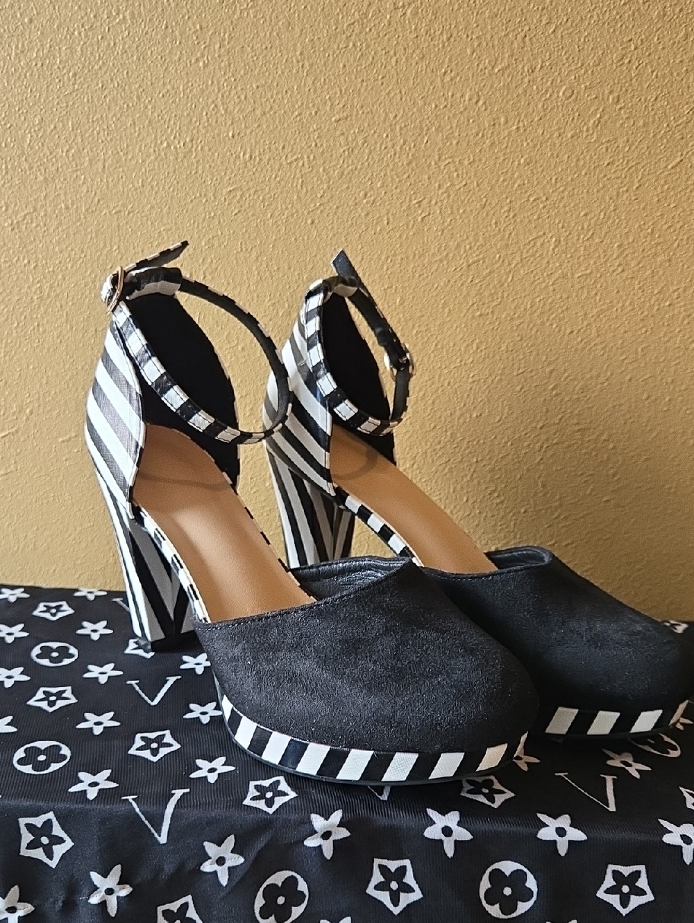 Black and White Striped Ankle-Strap Platform Heels - Women